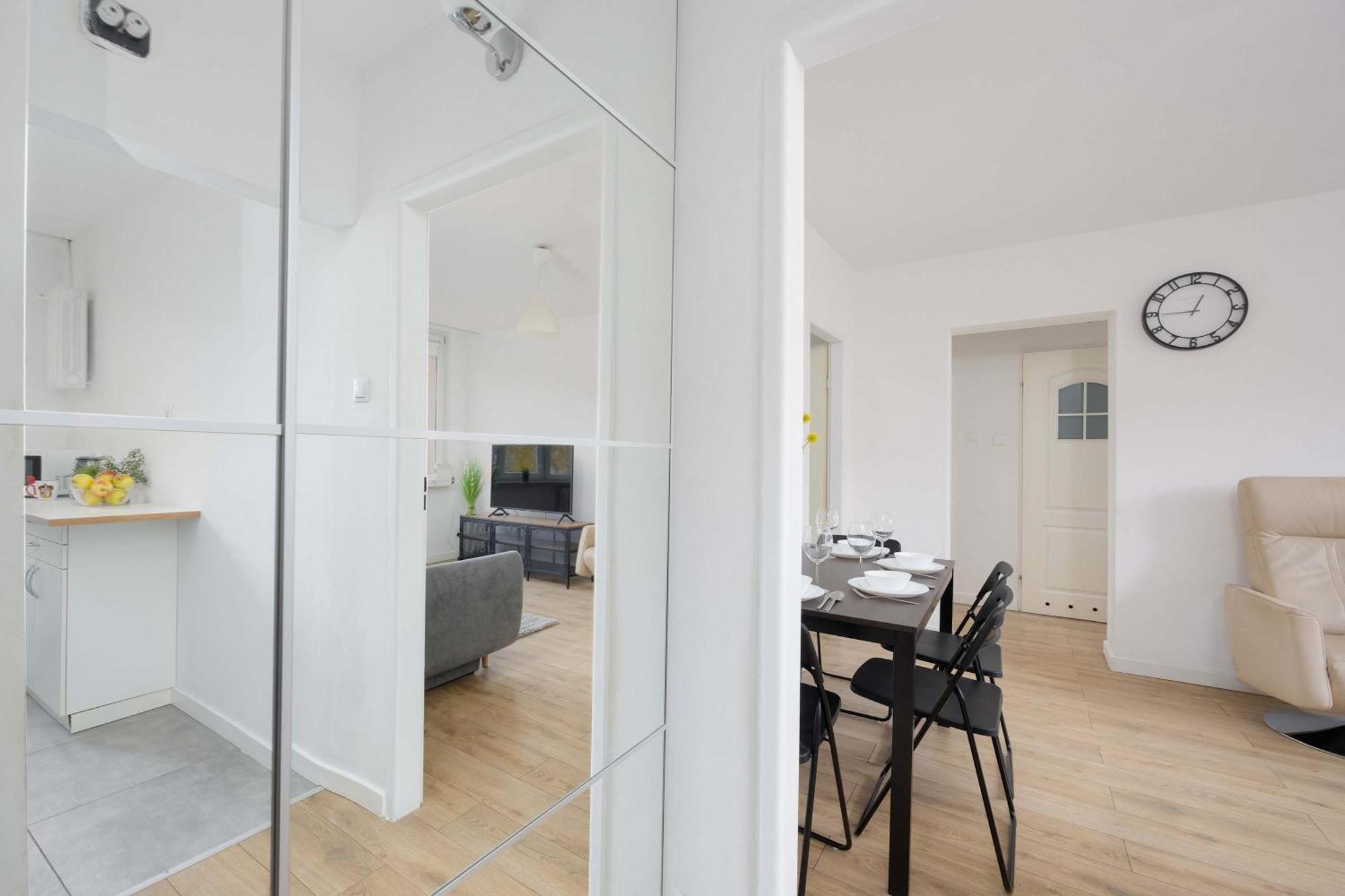 Suwalska Comfort Family With Balcony By Renters Apartament Warszawa
